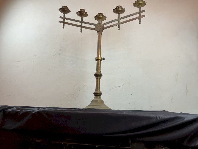 Candélabre d’église en laiton ajustable XIX Antic brass church altar candelabra