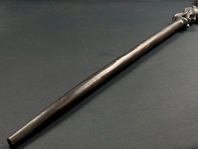 Canne d'apparat Makonde Tanzanie en ébène sculpté au lion