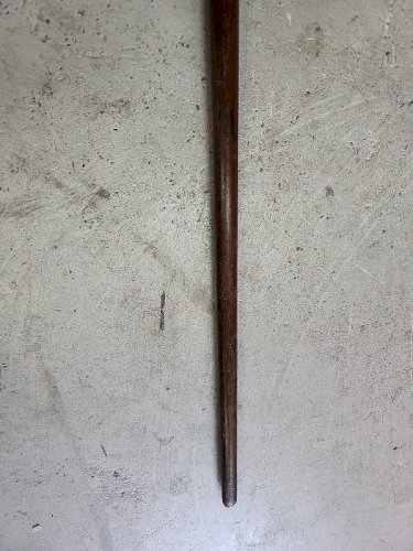 CANNE DE MARCHE EN BOIS AVEC POMMEAU EN ARGENT MASSIF N° 2