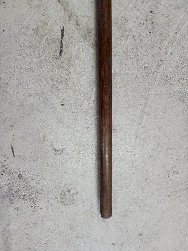 CANNE DE MARCHE EN BOIS AVEC POMMEAU EN ARGENT MASSIF N° 2