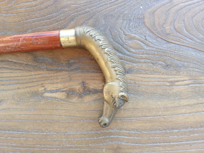 Canne de marche en bois – Tête de cheval