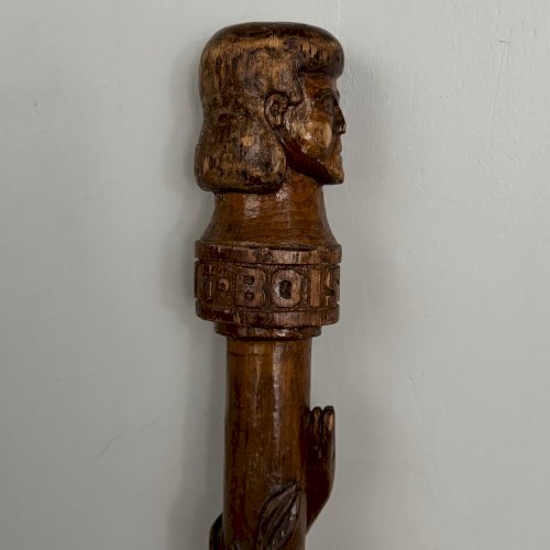 Canne en bois pommeau sculpté serpent Helling art populaire M3965