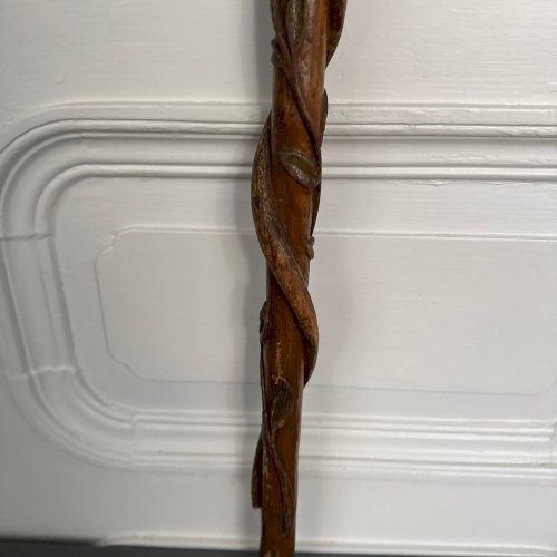 Canne en bois pommeau sculpté serpent Helling art populaire M3965