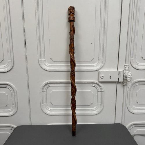 Canne en bois pommeau sculpté serpent Helling art populaire M3965