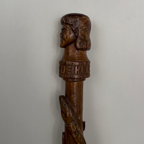 Canne en bois pommeau sculpté serpent Helling art populaire M3965