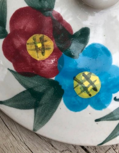 Caquelon peint à la main