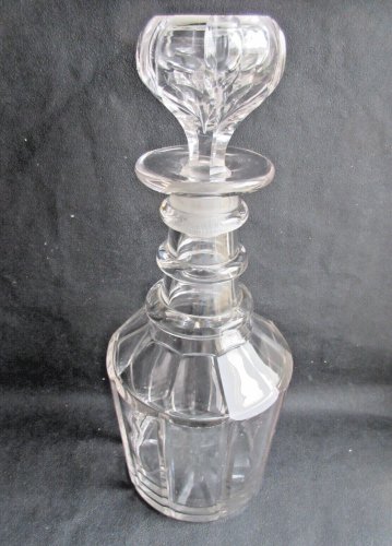 Carafe à alcool, verre brillant, propre, 10 facettes et 3 collerettes, Art Déco