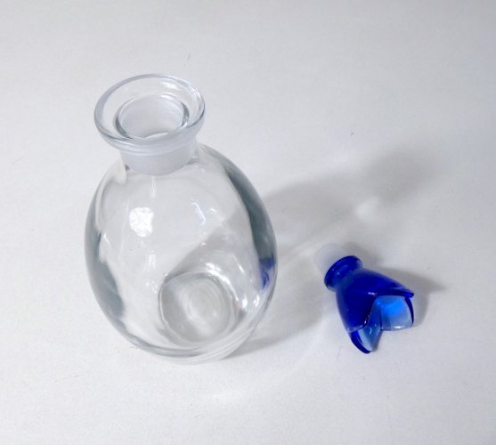 carafe à bouchon verre bleu cobalt Bormioli Rocco vintage