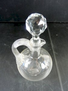 Porto crystal decanter Baccarat twisted handle H - 18 cm