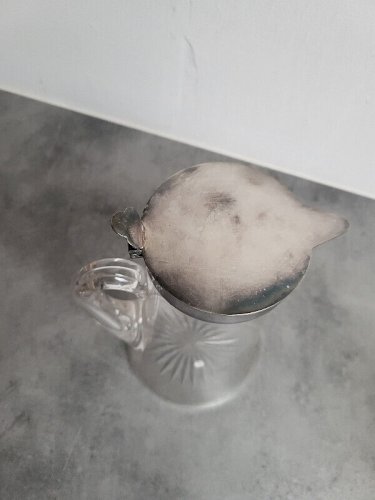 CARAFE AVEC COUVERCLE EN CRISTAL ET METAL ARGENTE