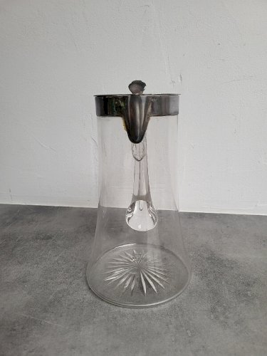 CARAFE AVEC COUVERCLE EN CRISTAL ET METAL ARGENTE