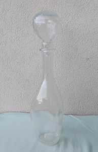 Bubble glass bottle carafe