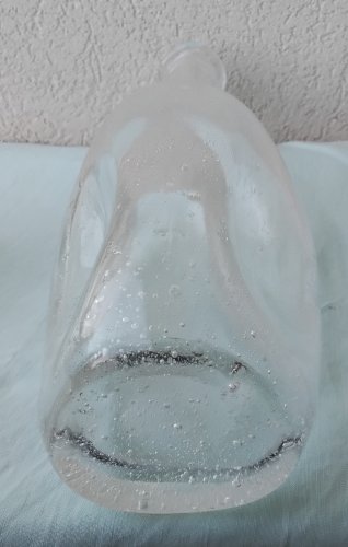 Carafe bouteille en verre bullé