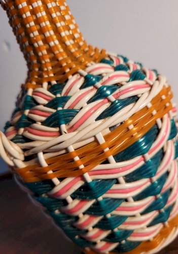 Carafe Bouteille Viresa en scoubidou tressé  1960's 70's Italie