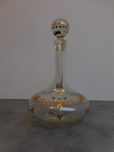 CARAFE EN CRISTAL DECOR A LA DORURE AVEC SON BOUCHON