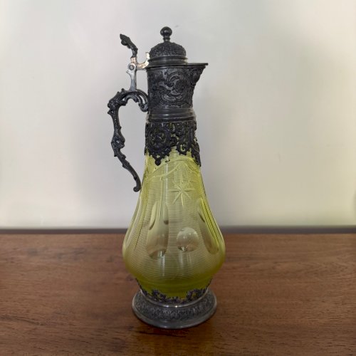 Carafe en cristal et étain fin XIXe fond vert M4039