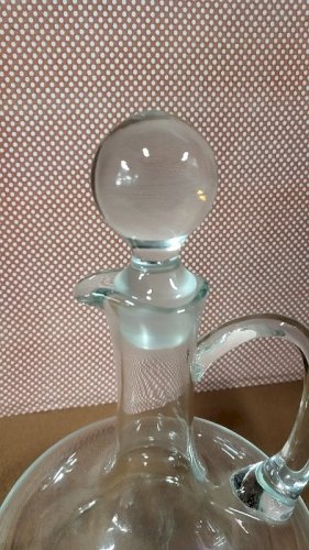 CARAFE EN VERRE A DECANTER AVEC ANSE ET BOUCHON
