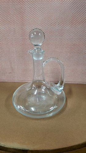 CARAFE EN VERRE A DECANTER AVEC ANSE ET BOUCHON