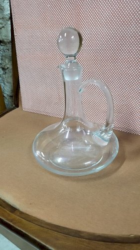 CARAFE EN VERRE A DECANTER AVEC ANSE ET BOUCHON