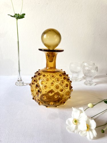 Carafe en verre ambré soufflé, du style de la région d'Empoli en Toscane, ca. 1970
