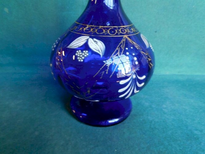 CARAFE EN VERRE BLEU DECOR DORURE