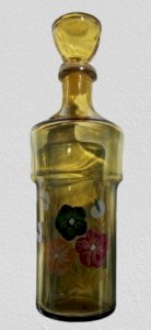 Carafe en verre jaune 