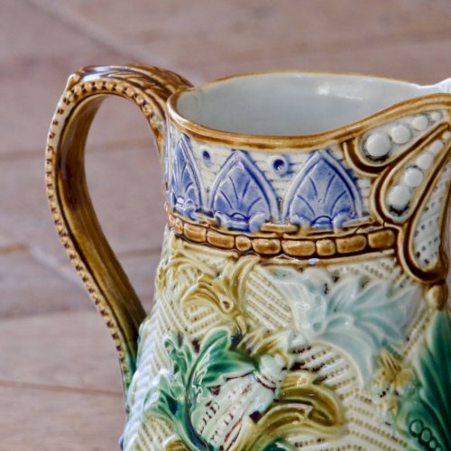 Carafe pichet en barbotine de lEst du XIXe siècle