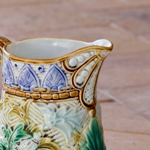 Carafe pichet en barbotine de lEst du XIXe siècle