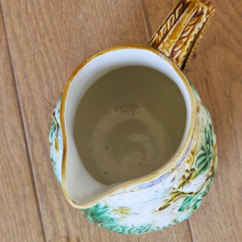 Carafe pichet en barbotine de lEst du XIXe siècle