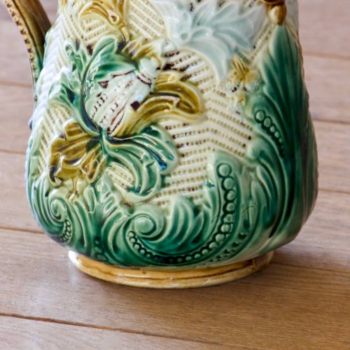 Carafe pichet en barbotine de lEst du XIXe siècle