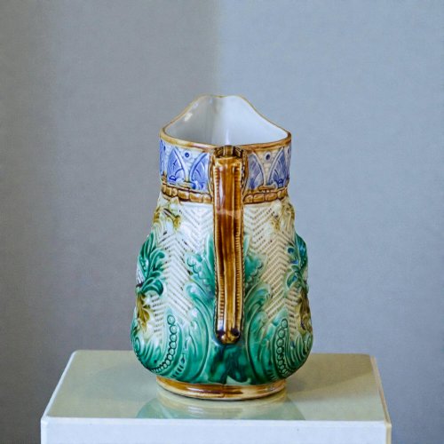 Carafe pichet en barbotine de lEst du XIXe siècle