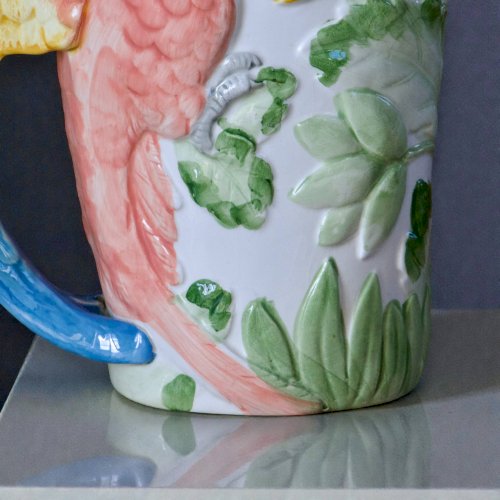 Carafe vintage en barbotine zoomorphe perroquet Ara