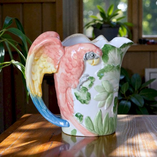 Carafe vintage en barbotine zoomorphe perroquet Ara