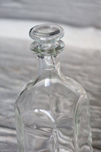Carafe vintage en verre avec bouchon