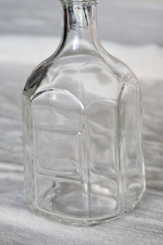 Carafe vintage en verre avec bouchon