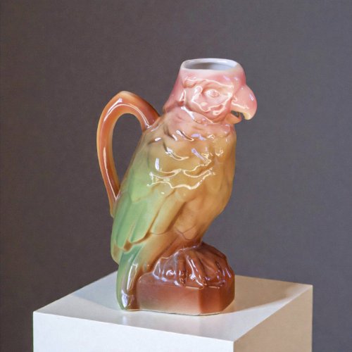 Carafe zoomorphe Poet Laval en barbotine perroquet