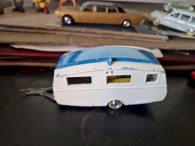 CARAVANE camping   CIJ- TBE