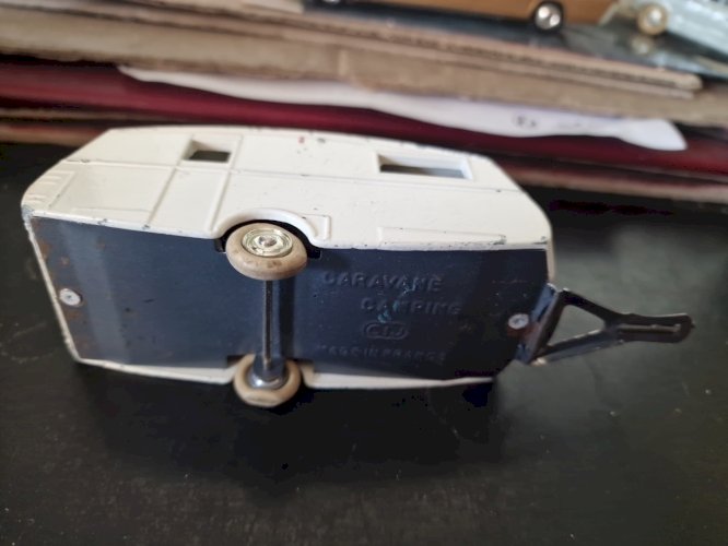 CARAVANE camping   CIJ- TBE