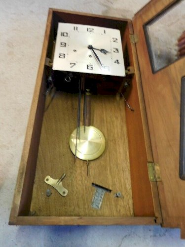CARILLON EN MARQUETERIE 8 MARTEAUX EN VERRE BOMBE