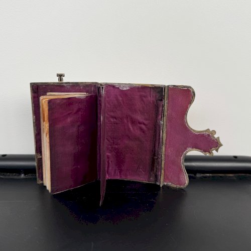 Carnet de bal en argent rehaussé de cloisonné fin XIXe Napoléon III M3959