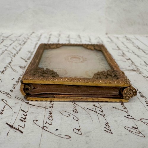 Carnet de bal en nacre et pomponne début XIXe Restauration Charles X M4095