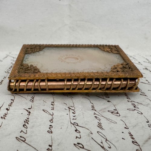 Carnet de bal en nacre et pomponne début XIXe Restauration Charles X M4095