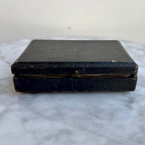 Carnet de bal monogrammé en nacre et marqueterie dans son coffret XIXe M3785