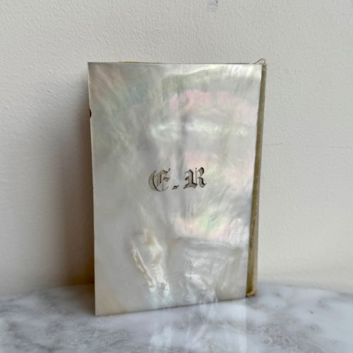 Carnet de bal monogrammé en nacre et marqueterie dans son coffret XIXe M3785
