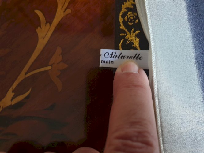 Carré de mousseline de soie Christian Martin signé neuf dans sa pochette d'origine peint à la main