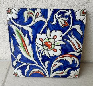 Creil and Montereau tile