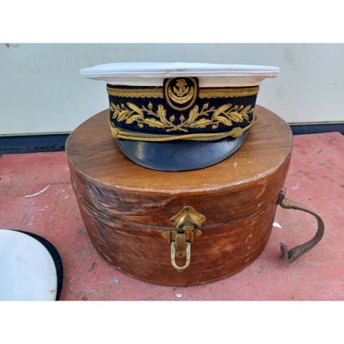 Casquette de Marine dans sa Boite Bois