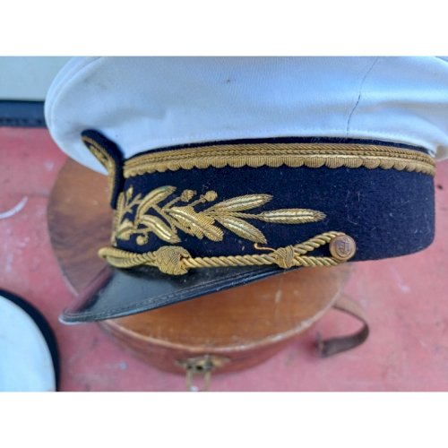 Casquette de Marine dans sa Boite Bois