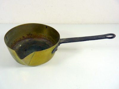 Casserole cuivre XVIII° manche en fer forgé D - 17 cm