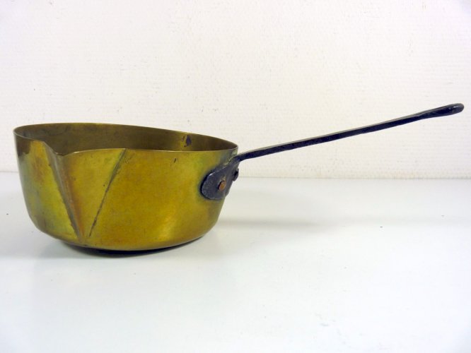 Casserole cuivre XVIII° manche en fer forgé D - 17 cm
